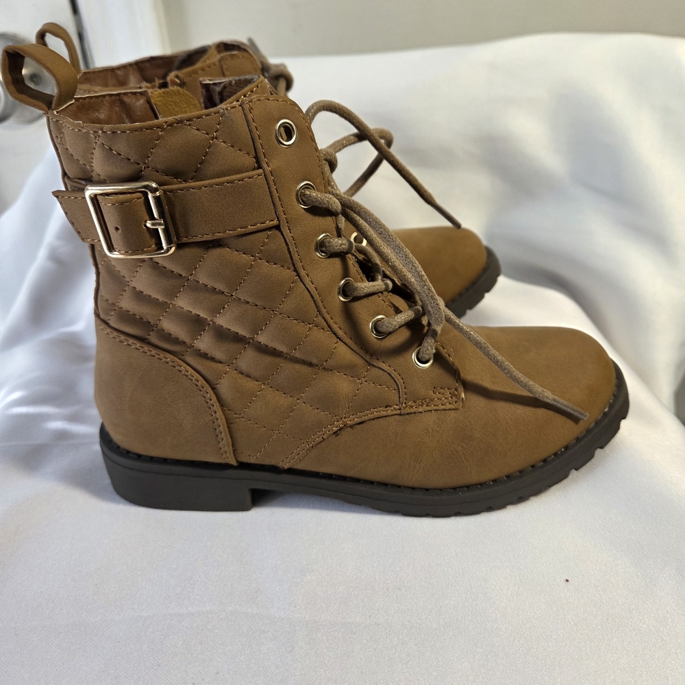 The Children's Place Girls Quilted Brown Boots Sz. 1